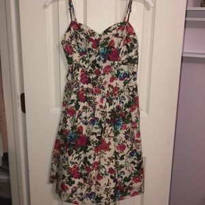 Women’s dress